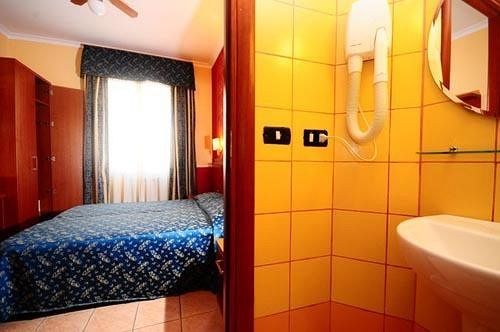 Termini Station Rooms Roma Exterior foto