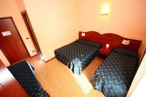 Termini Station Rooms Roma Exterior foto